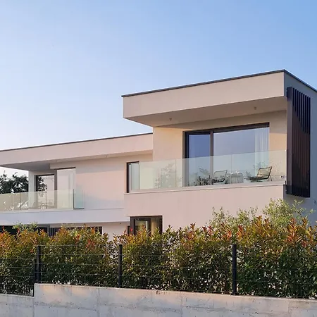 Lux Natura - New 2025 Villa *